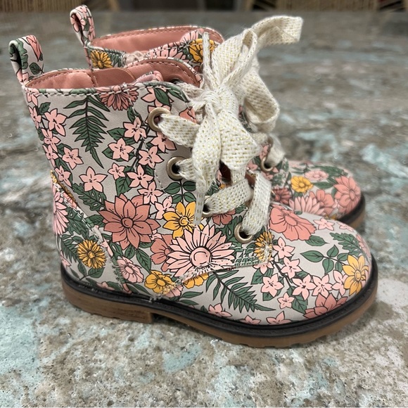 Cat & Jack Shoes Cat Jack Giovanna Toddler Floral Boots 7 Poshmark